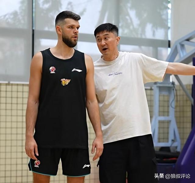 开云APP-广东vs广州季后赛G1前瞻:杜锋完整阵容迎主场首秀 徐昕欲反戈旧主